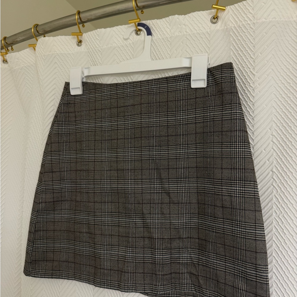 Checked Mini Skirt in Black and Gray - Tailored Everyday Style
